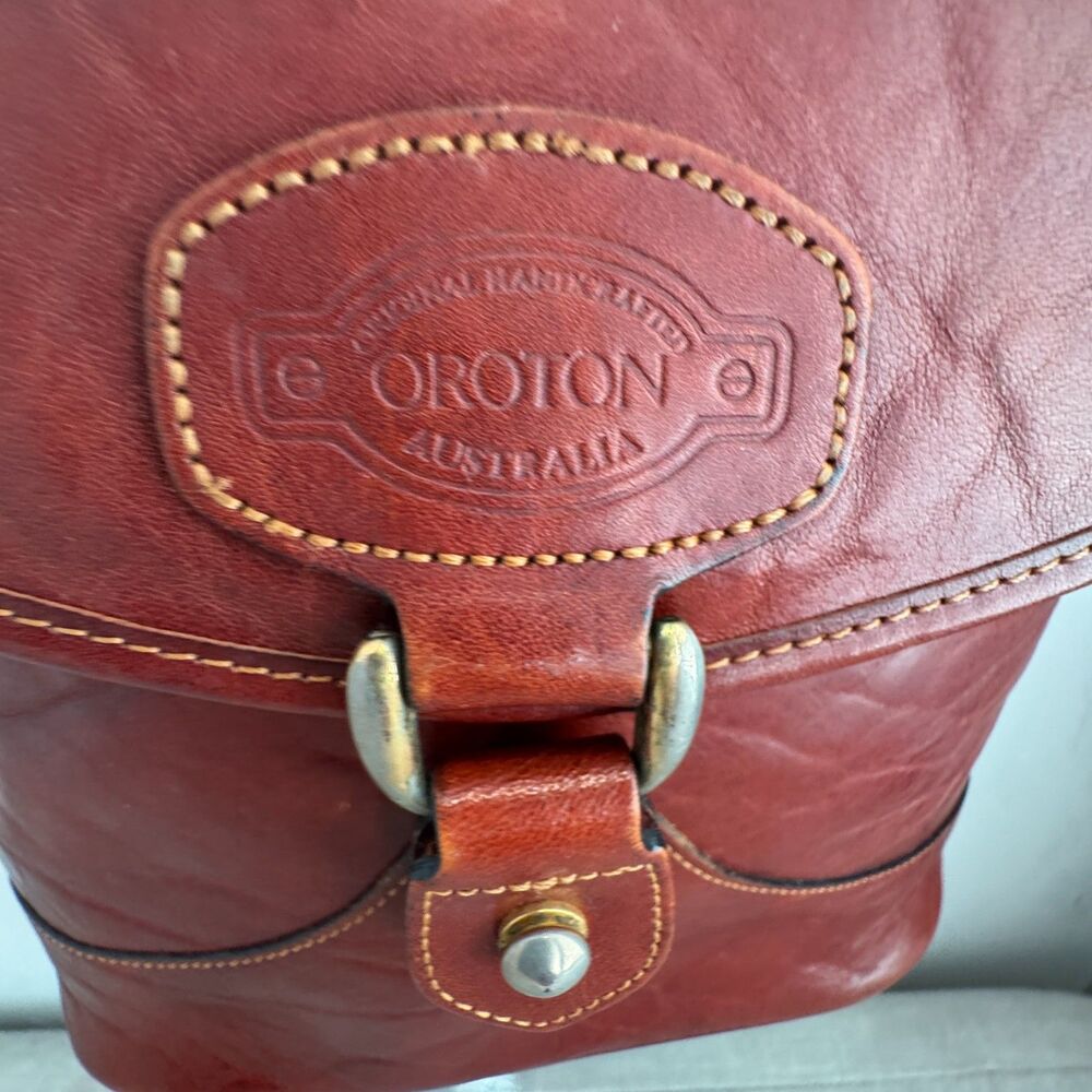 Vintage Oroton Australian Leather Saddle Bag Crossbody Purse Brown Red - Picture 4 of 12